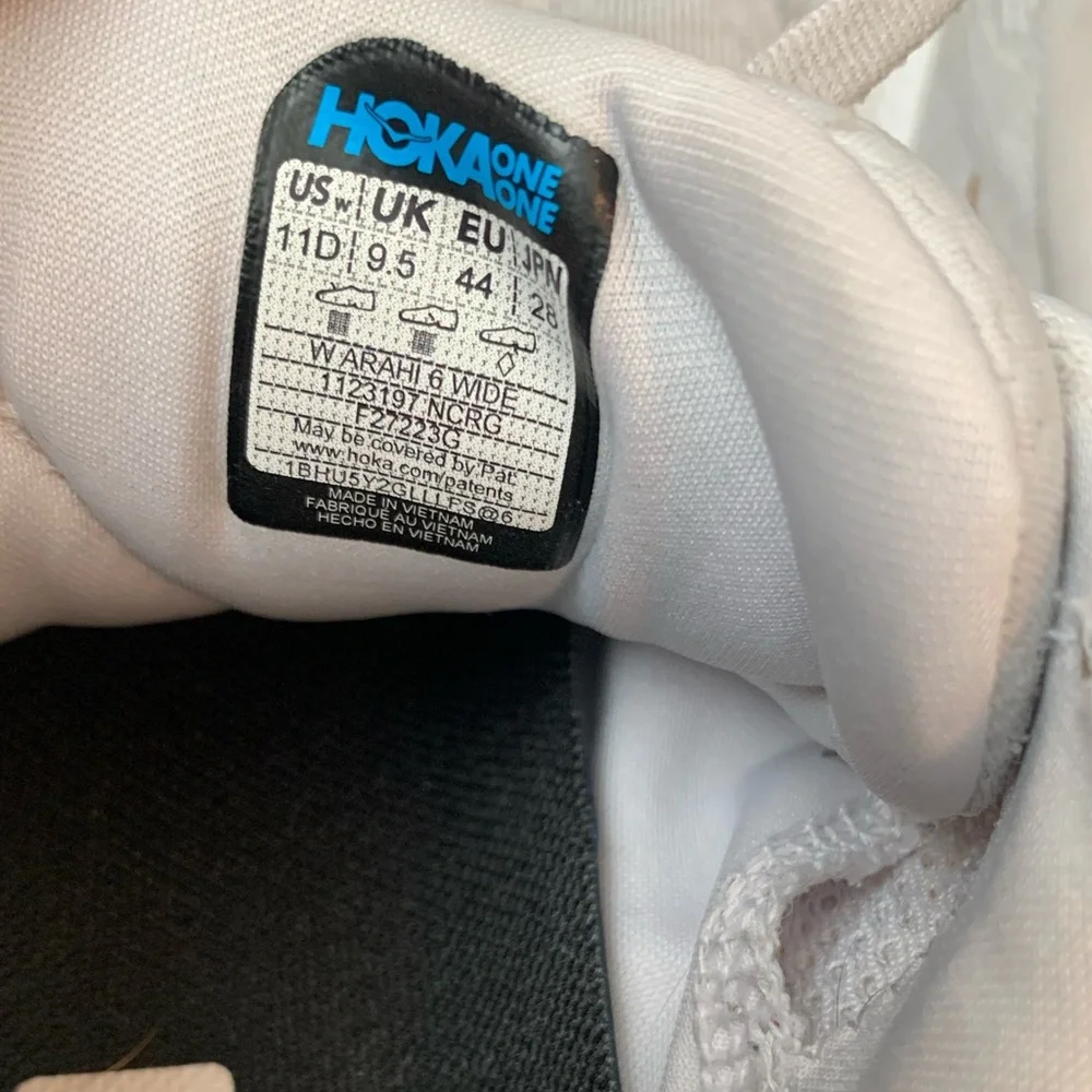 Hoka one one Arahi 6 wide running shoes size 11 D light gray walking gym workout